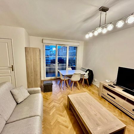 Le Sept Avec Parking, Transfert Apartment Vaires-sur-Marne Bagian luar foto