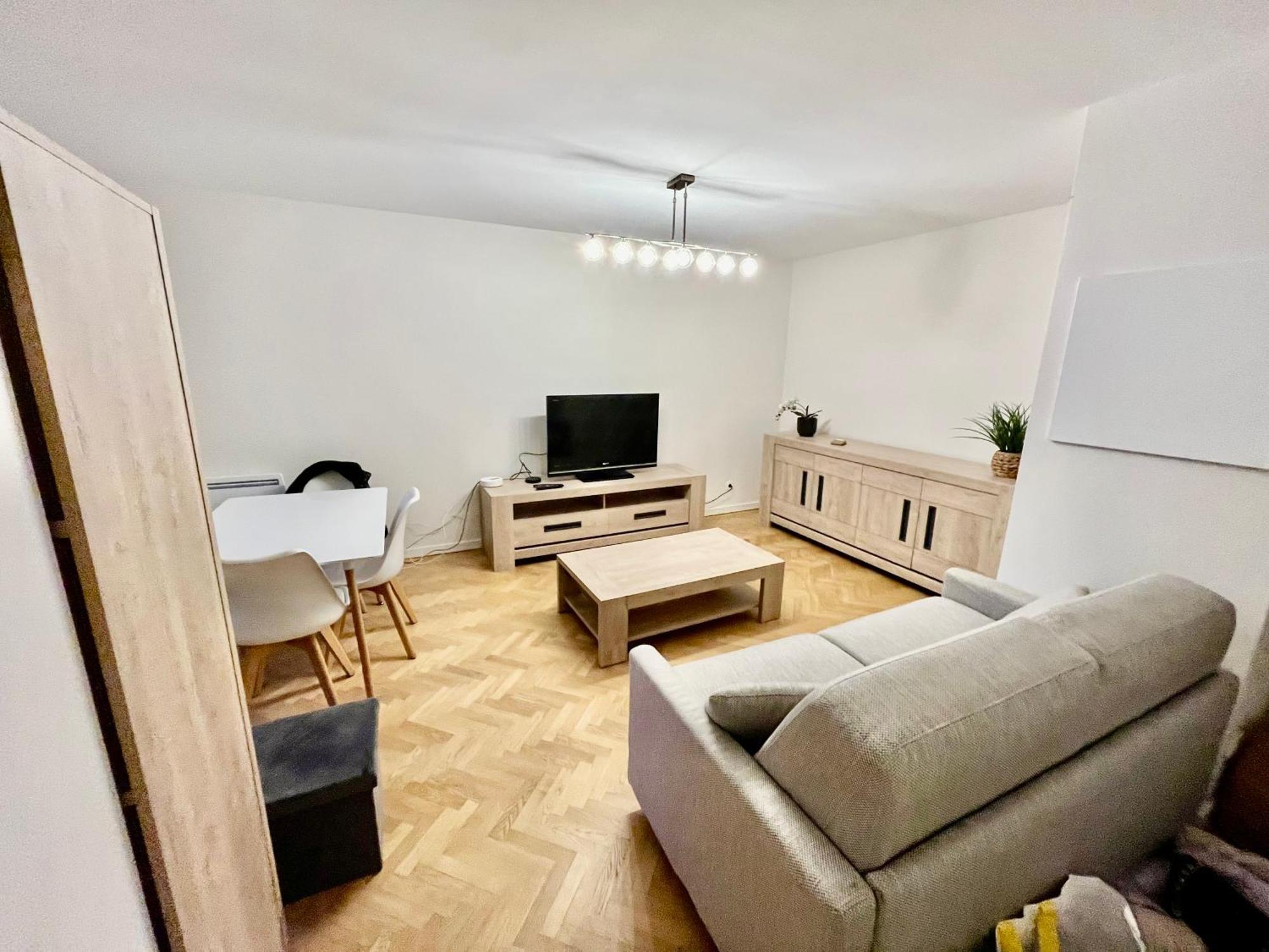 Le Sept Avec Parking, Transfert Apartment Vaires-sur-Marne Bagian luar foto